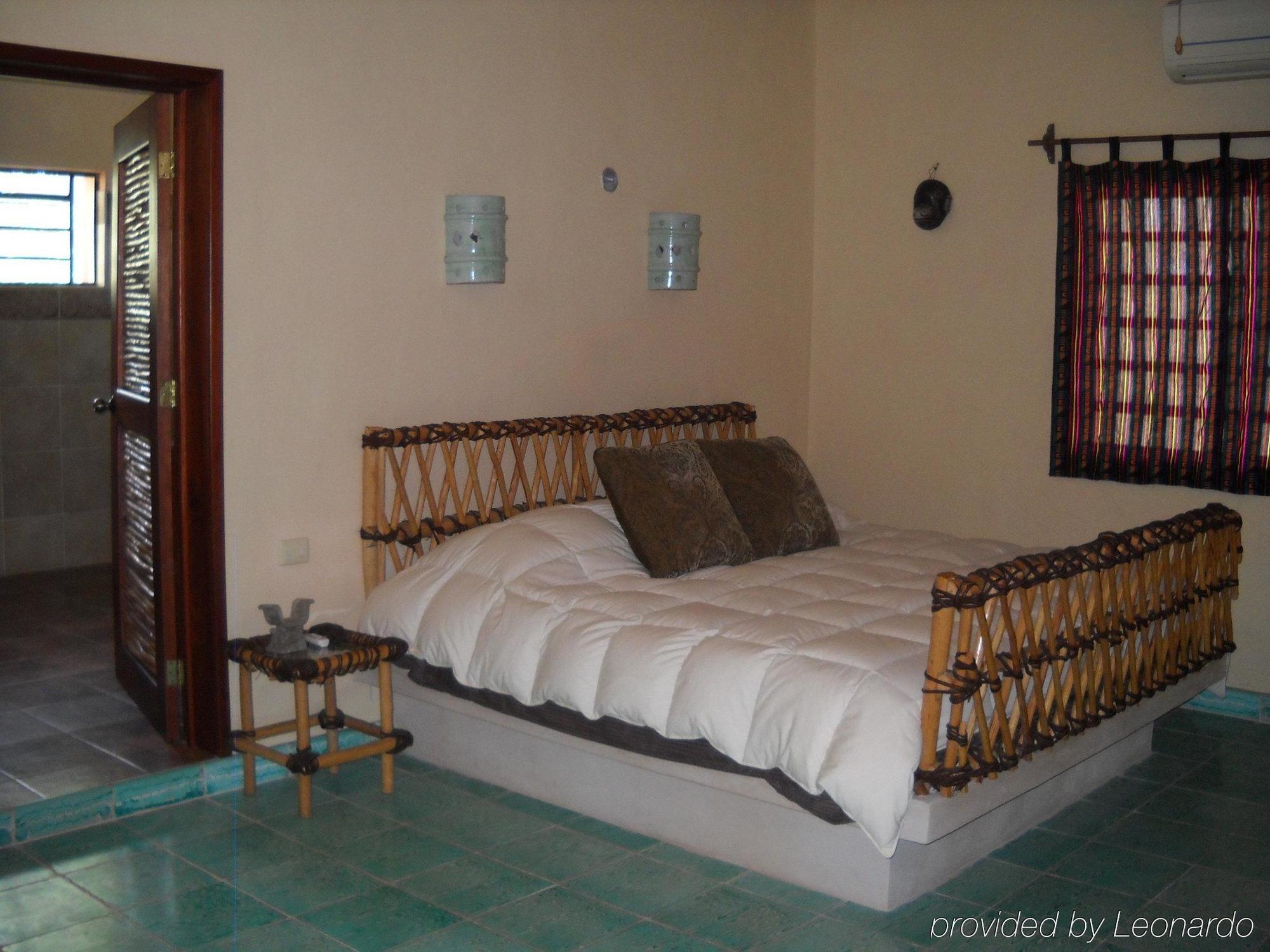 Capital O Casa Hamaca Hotel วัลลาโดลิด ภายนอก รูปภาพ