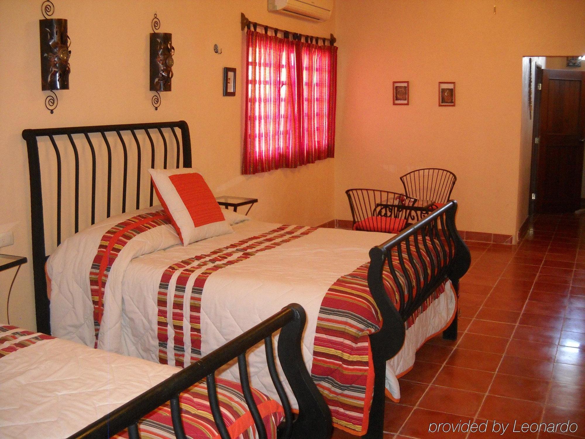 Capital O Casa Hamaca Hotel วัลลาโดลิด ภายนอก รูปภาพ